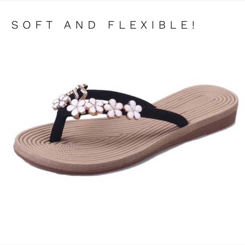 Quality made flip-flops/sandals Beautiful flowers - Picture 3 of 5